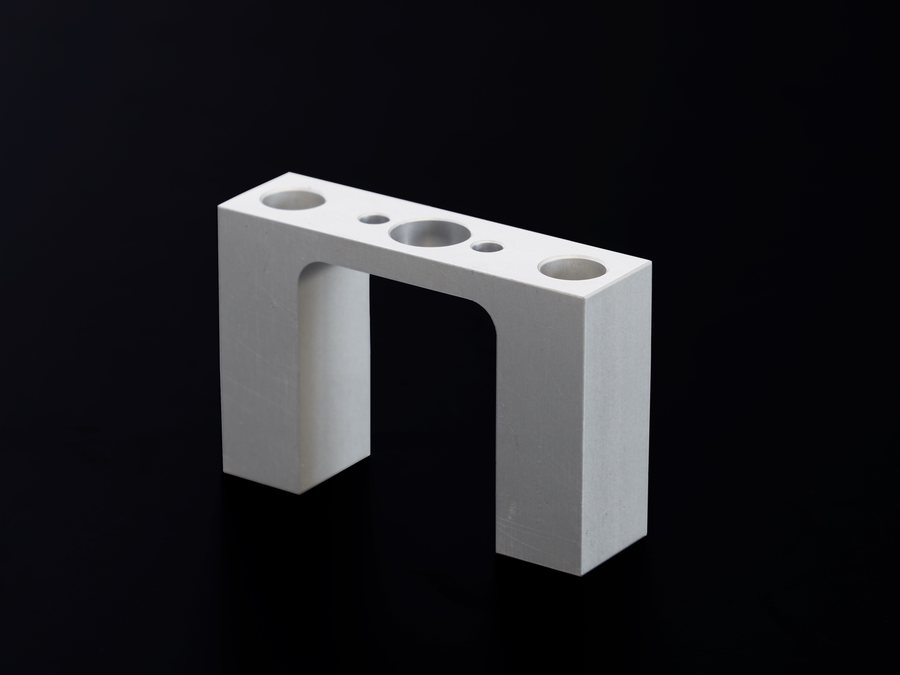 A5052製の加工部品